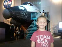 05-Kenny_and_space_shuttle_mock-up