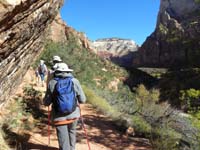 53-hiking_along_Kayenta_trail-Baba_was_a_trooper_dealing_with_her_exposure_issues