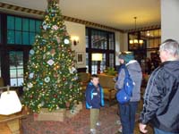 42-family_at_Ahwahnee_lobby-very_nice_old_historic_hotel