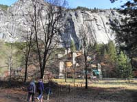 54-Baba_Mommy_Kenny_heading_back_inside_of_Ahwahnee_Hotel