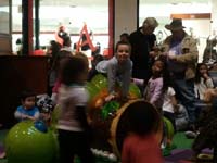 17-Kenny_at_the_play_area_at_the_Mall_of_Georgia