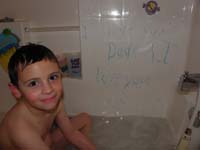 23-words_of_love_to_Mommy_and_Daddy_using_the_tub_markers