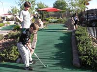 02-Kenny's_ready_to_putt_the_ball