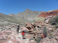 13-Kenny_and_Poppy_scrambling-Turtlehead_Pk_in_background