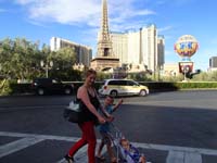 15-Mommy,Kenny,Wade_with_Paris_in_background