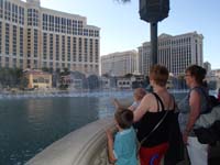 16-watching_Bellagio_Fountains
