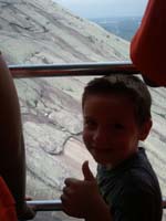 41-Kenny_likes_the_tram