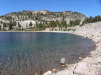 09-pretty_views_along_Lake_Helen