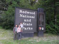 01-Redwoods_National_and_State_Parks_entrance_sign