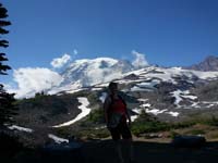 40-selfie_and_Mount_Rainier