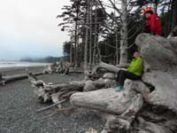 18-Mommy_and_Kenny_relaxing_on_the_logs