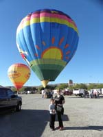 38-end_of_day's_fun-Mommy_and_Kenny_with_balloon_we_just_rode