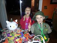 29-Kenny_and_Zoe_are_happy_with_their_stash_of_candy