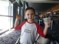02-yeah_snacks_at_the_airport_on_Christmas_day_on_the_way_to_Atlanta