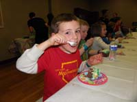 38-Kenny_really_likes_the_ice_cream-good_treat_for_hard_day-Daddy_ate_a_few_pieces