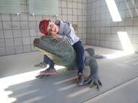 18-taking_a_rest_on_a_metal_lizard_at_the_visitor_center