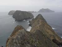 047-scenic_view_along_island_cliffs_to_west