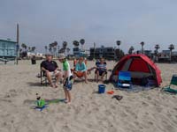 29-Kenny_plays,everyone_else_hangs_out,Daddy_takes_pictures