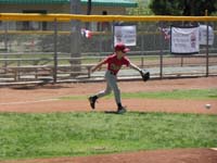 20-Kenny_trying_to_catch_grounder_to_third_base