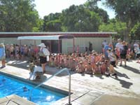 12-lots_of_kids-these_are_all_the_kids_doing_the_'sprint-shorter'_version-old_full_race_out_of_view