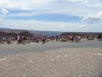 10-busy_day_at_the_Grand_Canyon-lots_of_people_packed_in_little_area
