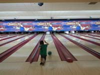 02-Kenny_bowling