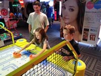 52-Kenny_didn't_want_to_play_air_hockey_so_Daddy_and_Kenny_watches_Chloe_and_Mia