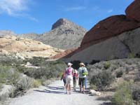 06-trailhead_at_Sandstone_Quarry-Turtlehead_in_distance