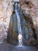 29-Kenny_likes_the_warm_waterfall