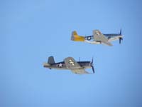 049-P51_Mustang-top,F4U_Corsair-bottom