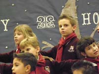21-Kenny_performing