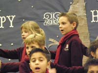 22-Kenny_performing