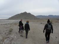 02-starting_the_hike_with_Laszlo,his_wife_Rozi,Mommy,Kenny_and_of_course_me