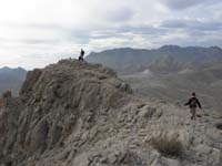 19-Kenny_on_the_way_to_the_peak
