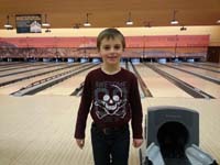 08-Kenny_had_fun_bowling