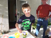 03-Kenny_enjoys_coloring_eggs