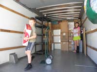 42-Kenny_is_a_big_help,so_are_our_friends_who_help_moving_in-took_only_an_hour_to_unload