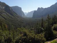 04-Tunnel_View-hazy_due_to_smoke_from_forest_fires_in_park