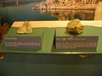 06-formations_in_lake_are_tufa_towers