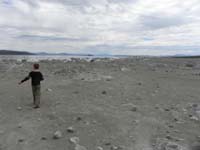 10-Kenny_enjoying_the_tufa_views_along_Mono_Lake