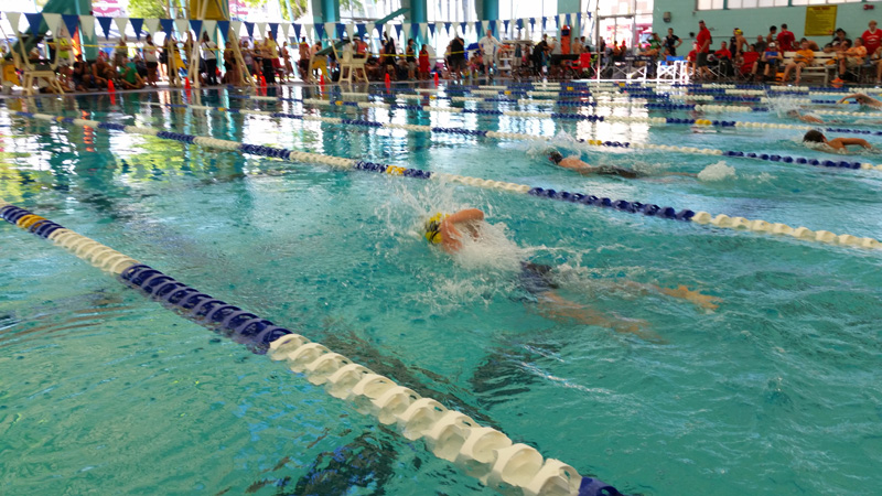 60-Kenny_swimming_50_meter_freestyle