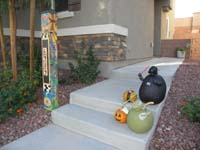 67-final_product-pumpkins_at_front_entry_to_house