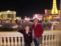32-Kenny_won't_smile_with_Mommy_and_The_Las_Vegas_Strip_in_background