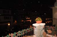 08-1201am-snowing_in_Las_Vegas_on_Christmas_Day-big_flakes