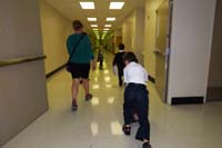 10-Mommy_and_Kenny_roaming_through_the_halls