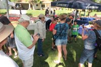 45-family_greets_Kenny_at_the_end_of_the_race