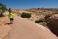 04-Kenny_and_Poppy_with_pretty_scenery