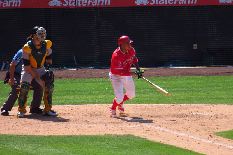 096-Angels_batter_gets_a_hit8
