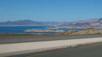 04-very_nice_view_of_Lake_Mead_and_mountains