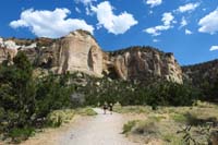 20-hiking_to_La_Ventana_Natural_Arch-one_of_largest_in_NM-most_easily_accessible